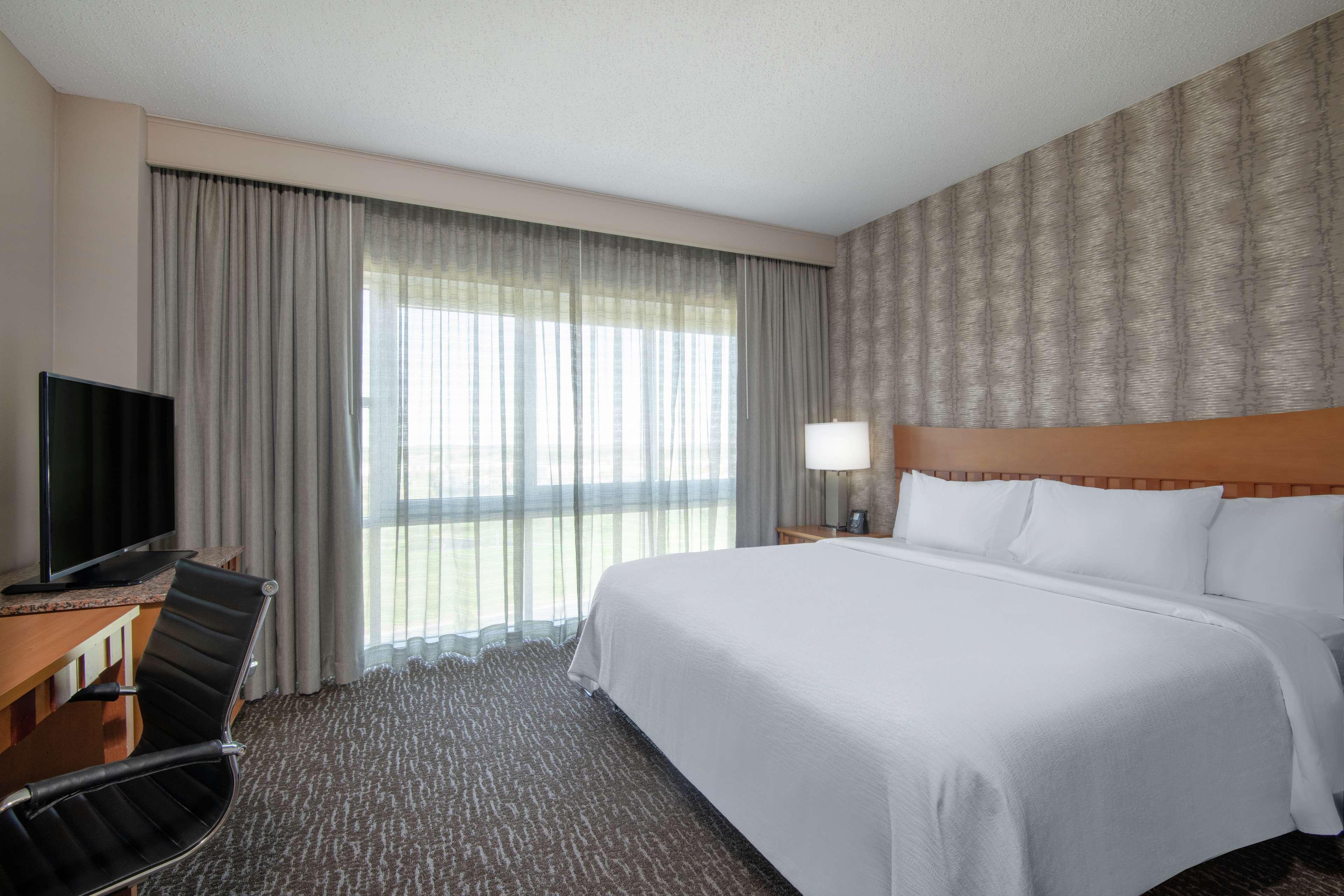 Embassy Suites Northwest Arkansas - Hotel, Spa & Convention Center Rogers Dış mekan fotoğraf