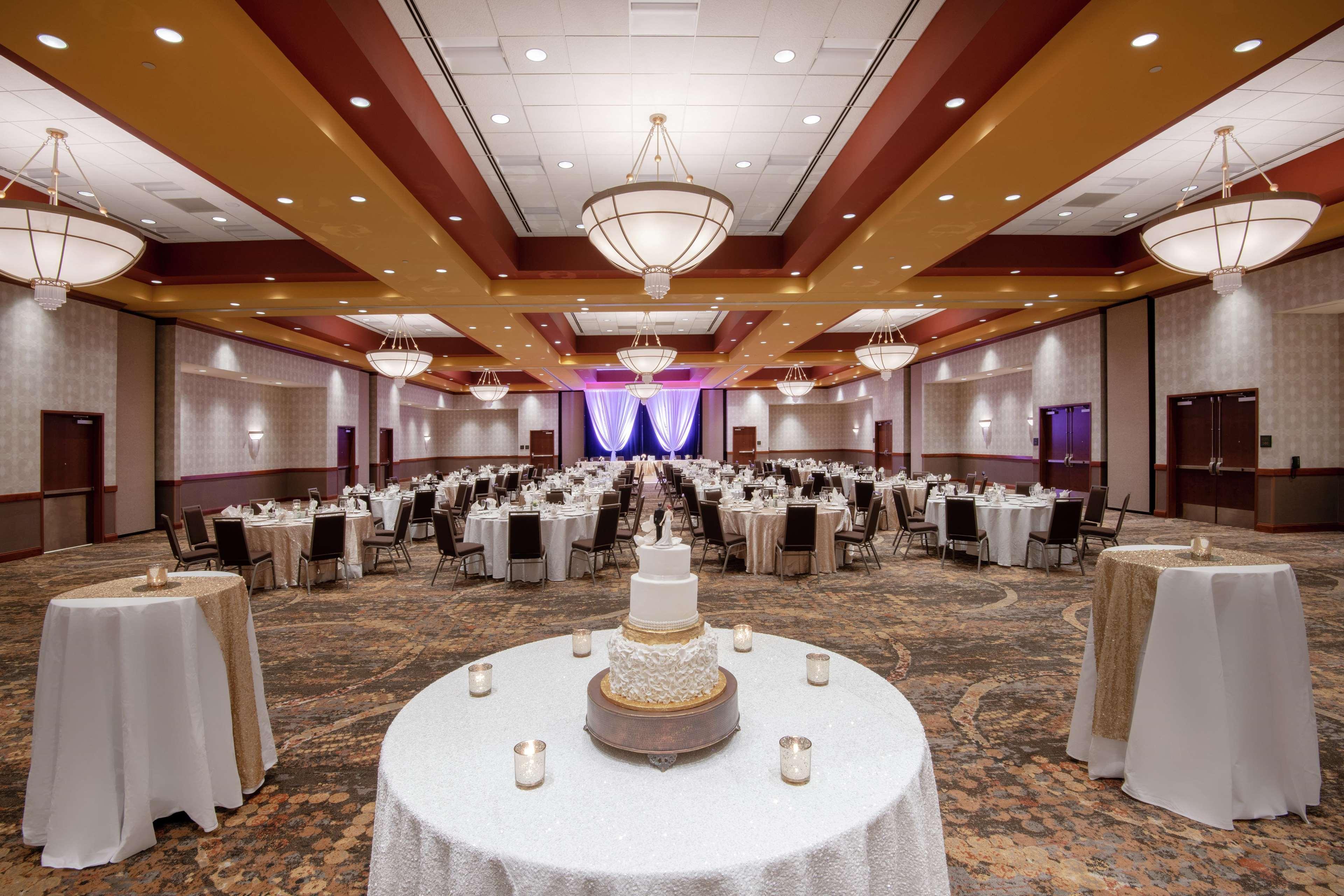 Embassy Suites Northwest Arkansas - Hotel, Spa & Convention Center Rogers Dış mekan fotoğraf