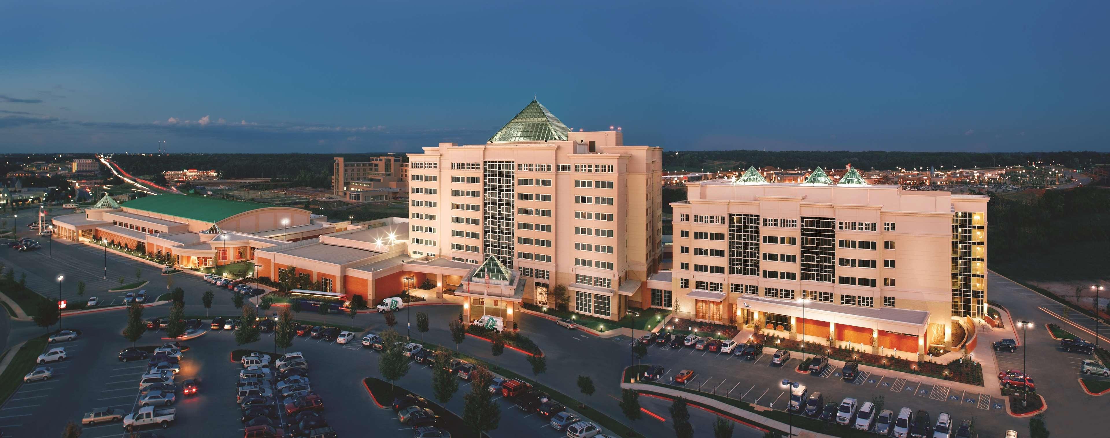 Embassy Suites Northwest Arkansas - Hotel, Spa & Convention Center Rogers Dış mekan fotoğraf