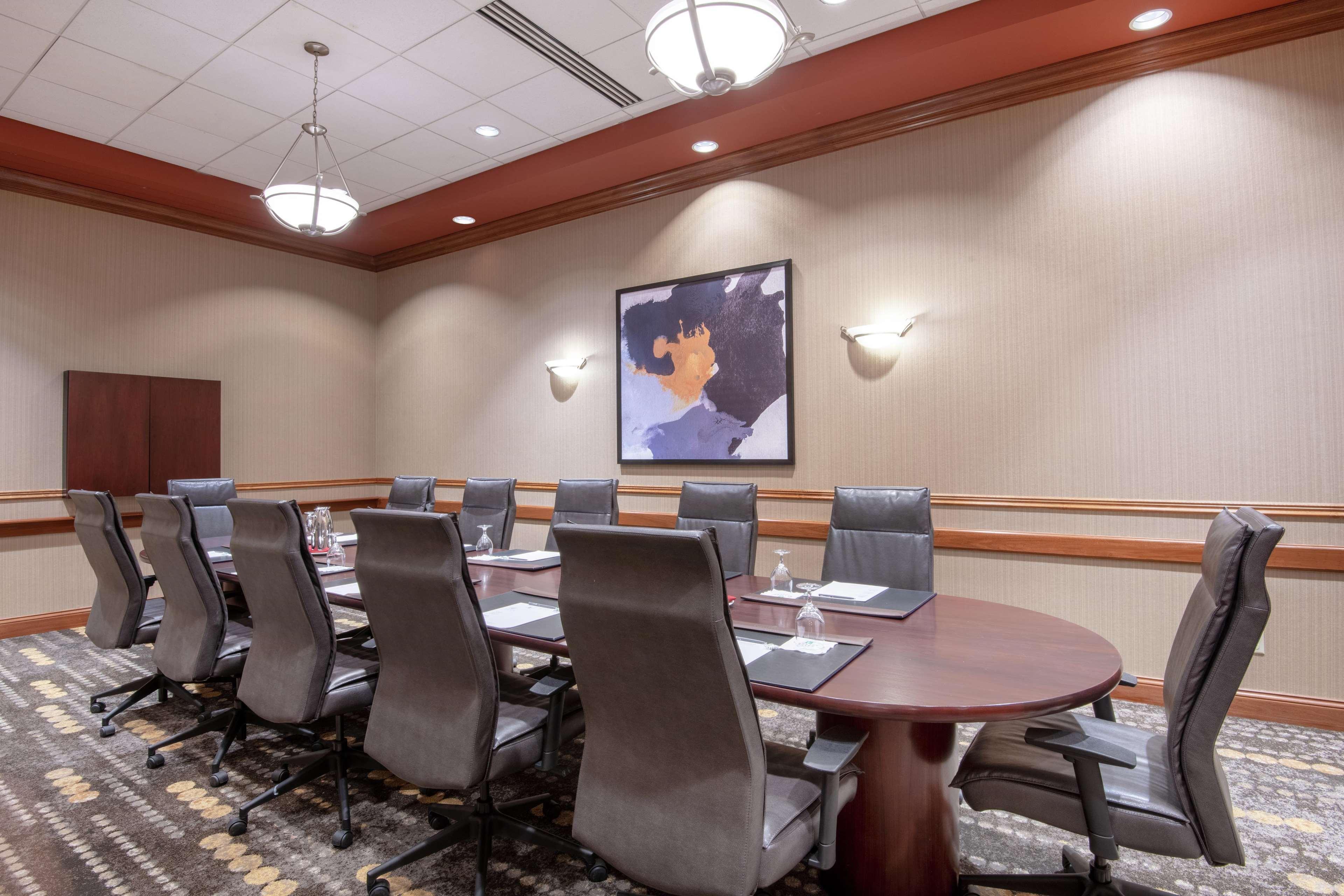 Embassy Suites Northwest Arkansas - Hotel, Spa & Convention Center Rogers Dış mekan fotoğraf