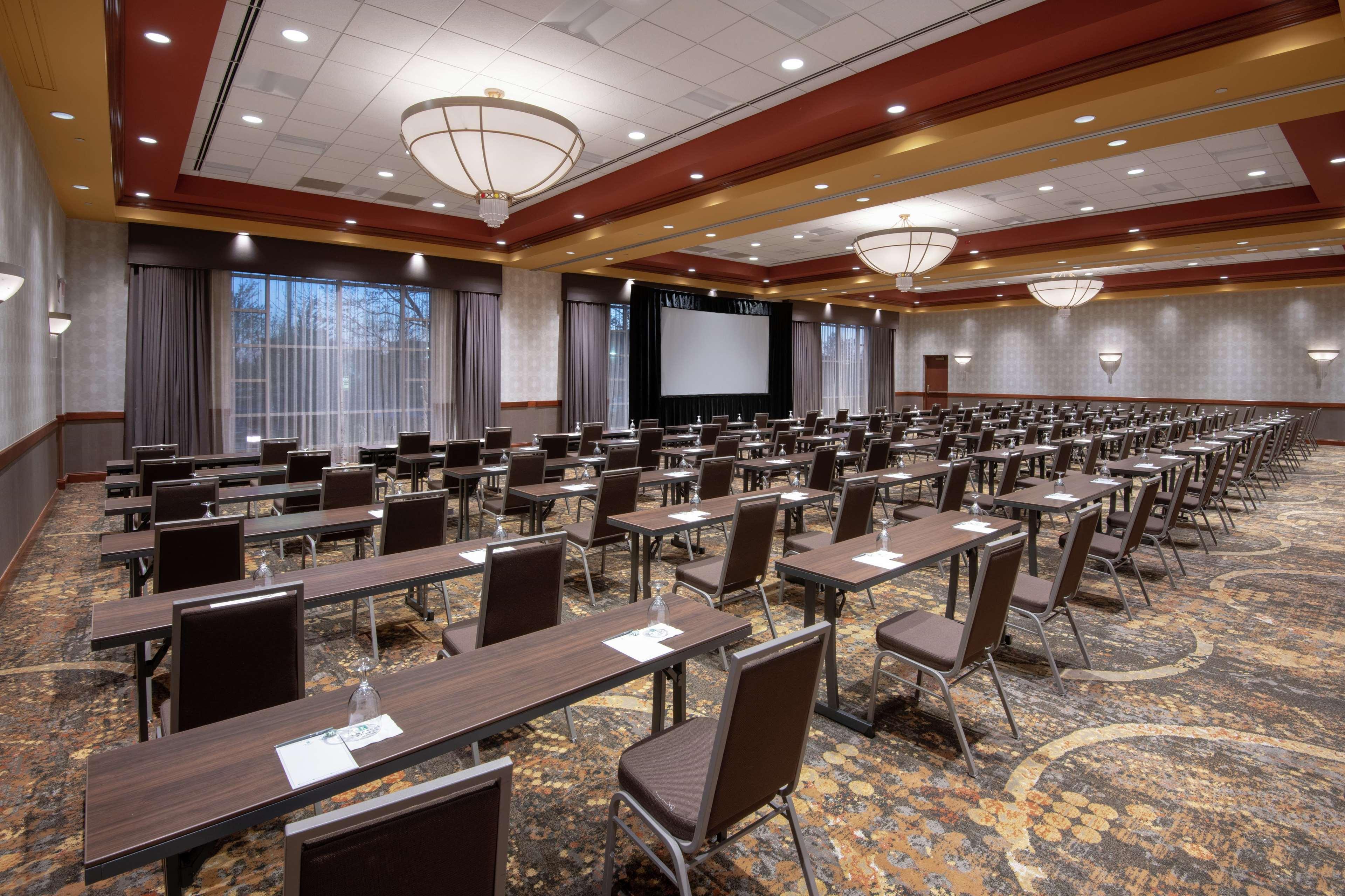 Embassy Suites Northwest Arkansas - Hotel, Spa & Convention Center Rogers Dış mekan fotoğraf
