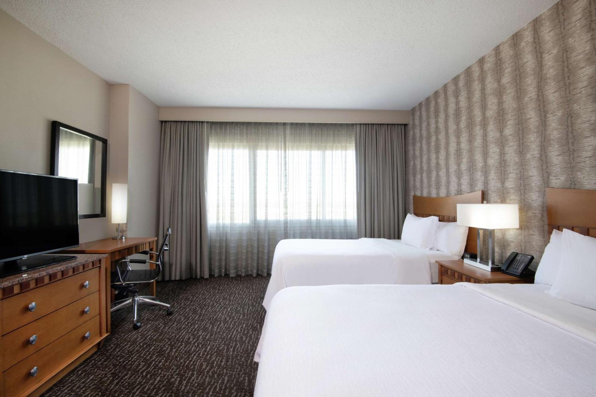 Embassy Suites Northwest Arkansas - Hotel, Spa & Convention Center Rogers Dış mekan fotoğraf