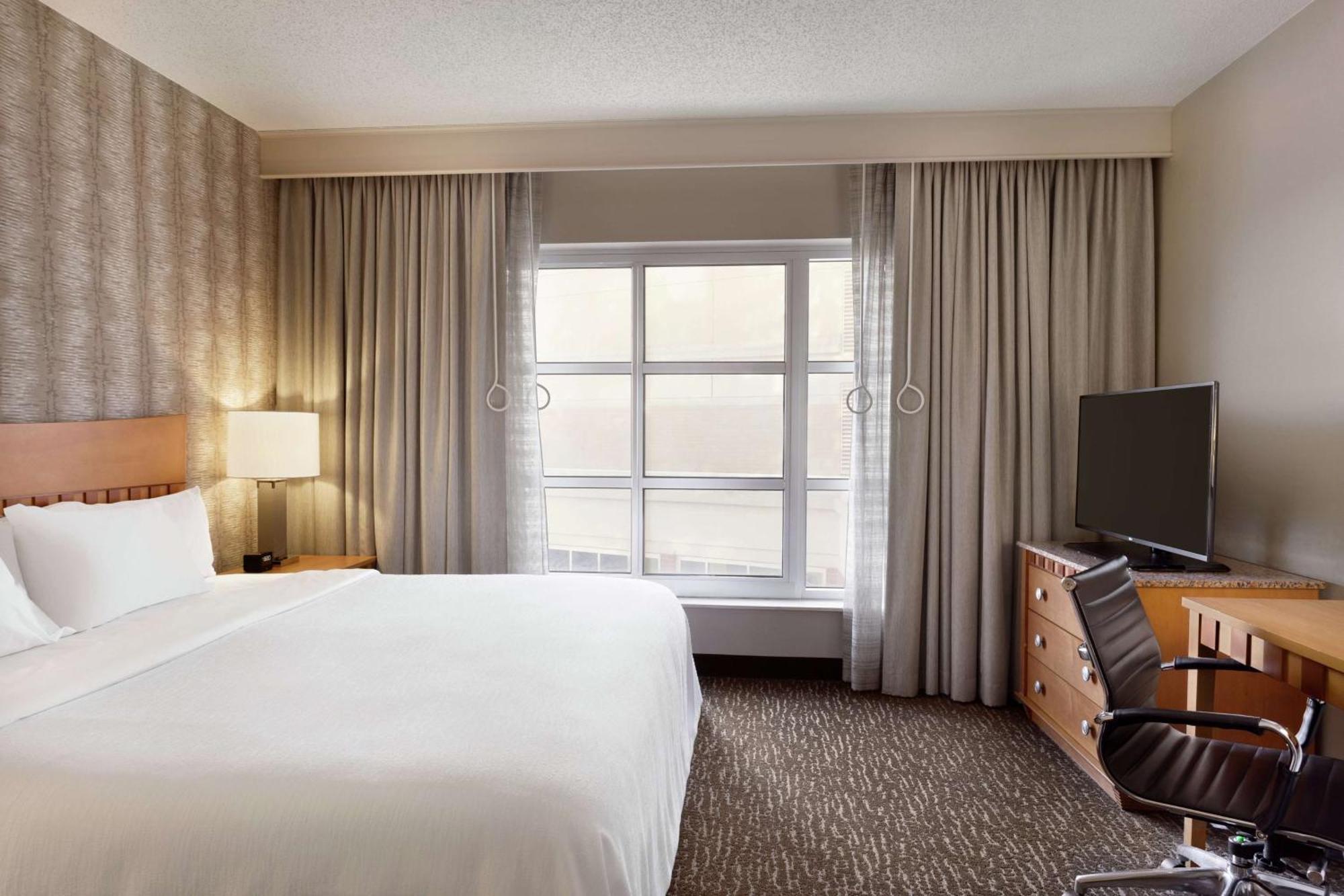 Embassy Suites Northwest Arkansas - Hotel, Spa & Convention Center Rogers Dış mekan fotoğraf