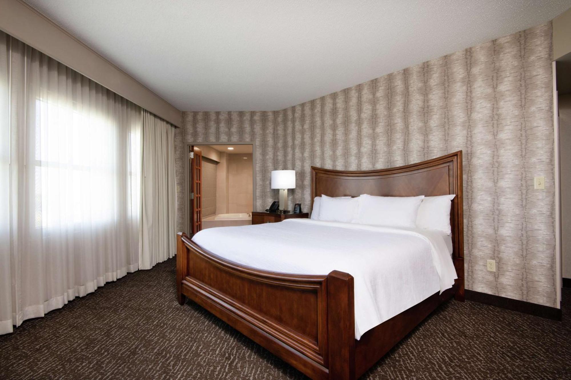 Embassy Suites Northwest Arkansas - Hotel, Spa & Convention Center Rogers Dış mekan fotoğraf